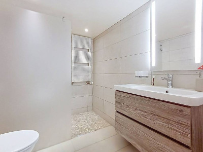 Maison de ville rénovée 5.5 pièces, Située au coeur dAvenches, 2800fr image 1