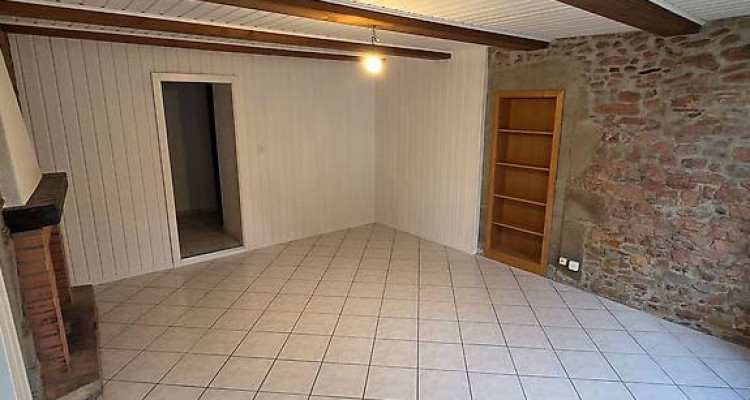 Maison de ville rénovée 5.5 pièces, Située au coeur dAvenches, 2800fr image 3