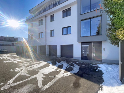 Spacieux appartement moderne avec grande terrasse dans immeuble récent image 12