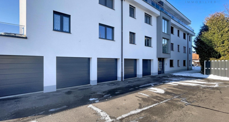 Spacieux appartement moderne avec grande terrasse dans immeuble récent image 13