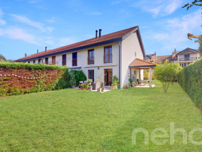 Villa élégante en pignon, mitoyenne, grand jardin et bel vue campagne image 1