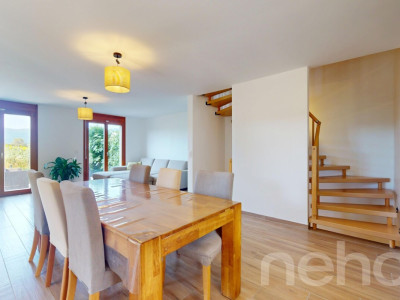 Villa élégante en pignon, mitoyenne, grand jardin et bel vue campagne image 3