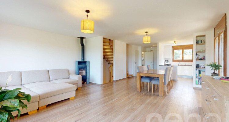 Villa élégante en pignon, mitoyenne, grand jardin et bel vue campagne image 4