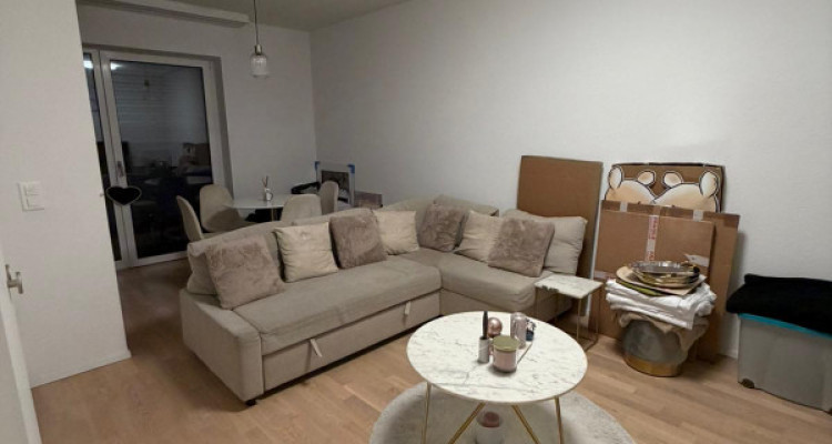 Appartement de 3 pièces au 6ème étage situé à Chatelaine 1219  image 1