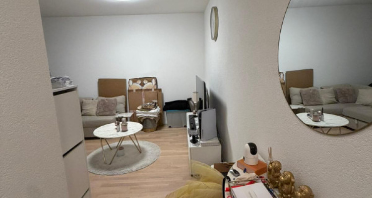 Appartement de 3 pièces au 6ème étage situé à Chatelaine 1219  image 3