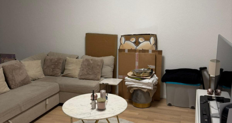 Appartement de 3 pièces au 6ème étage situé à Chatelaine 1219  image 2