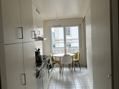 Appartement de 4 pièces au 5ème étage situé à Genève 1205 image 5