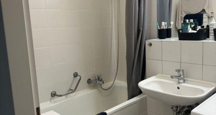 Appartement de 4 pièces au 5ème étage situé à Genève 1205 image 6