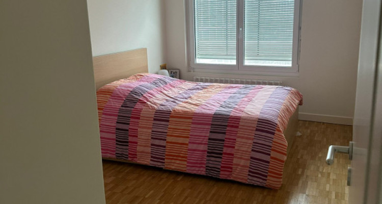 Appartement de 4 pièces au 5ème étage situé à Genève 1205 image 3