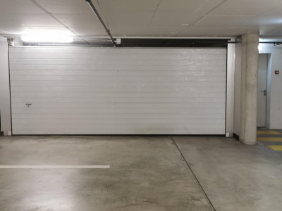 CLARENS GARAGE EN PLEIN CENTRE VILLE image 2
