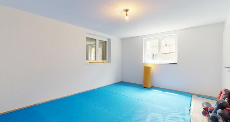 Lichtdurchflutetes 6.5-Zimmerhaus an ruhiger Lage mit viel Platz image 12