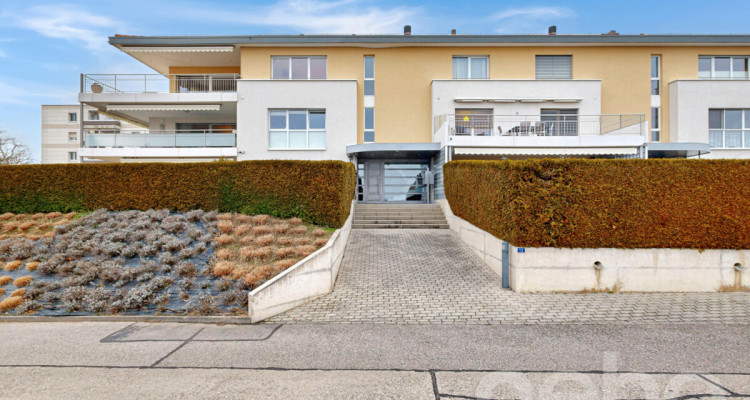 Duplex de prestige avec vue panoramique sur le lac Léman et les Alpes image 1