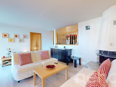 Appartement 2,5 pièces en rez-de-jardin avec piscine intérieure image 1