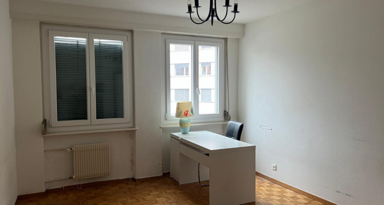 Appartement de 5 pièces au 3ème étage situé à Genève 1201 image 7