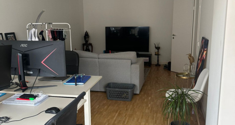 Appartement de 4 pièces au 5ème étage situé à Genève 1205 image 2