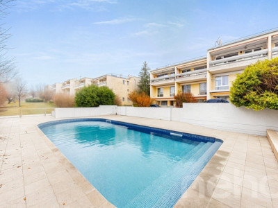 Volumes d?exception et vue lac, duplex à réinventer à Colombier image 11