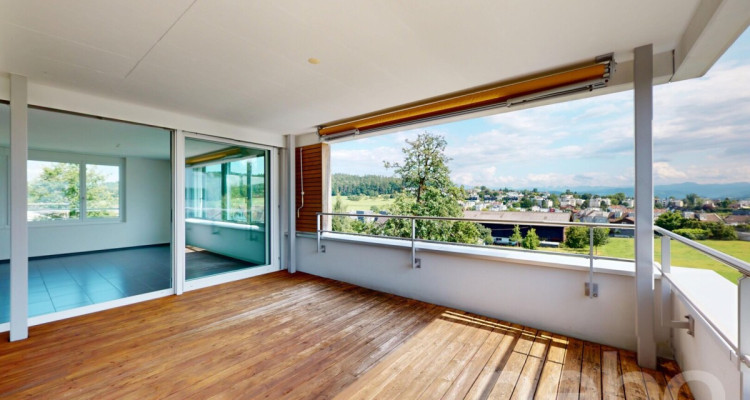 157 m2 moderner Wohnkomfort mit Weitsicht auf Säntis und Churfirsten image 2