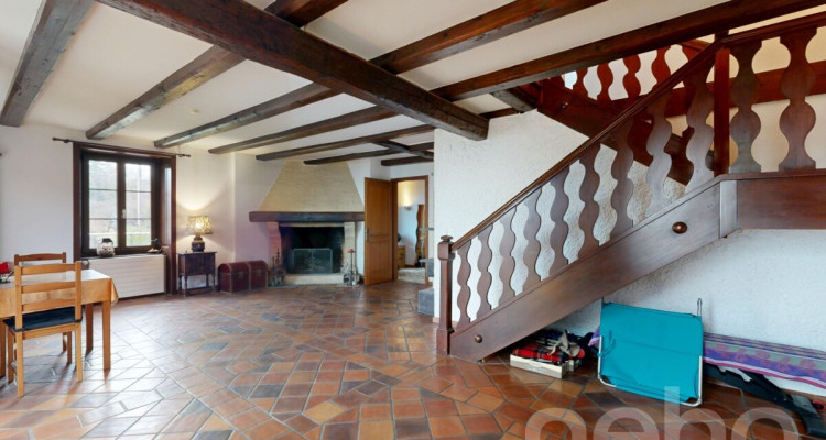 Detached house, quiet neighbourhood and lake view image 4