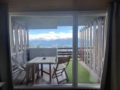 À LOUER - Appartement fonctionnel et lumineux avec balcon à Anzère image 2