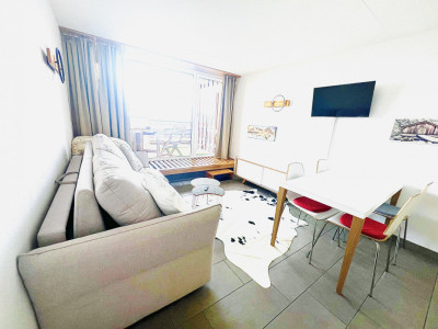 À LOUER - Appartement fonctionnel et lumineux avec balcon à Anzère image 8