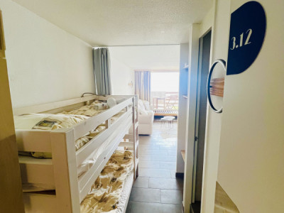 À LOUER - Appartement fonctionnel et lumineux avec balcon à Anzère image 7