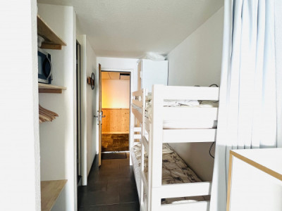 À LOUER - Appartement fonctionnel et lumineux avec balcon à Anzère image 12