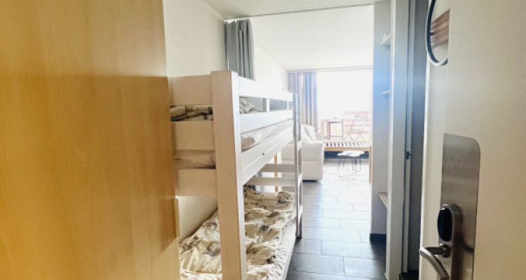 À LOUER - Appartement fonctionnel et lumineux avec balcon à Anzère image 4