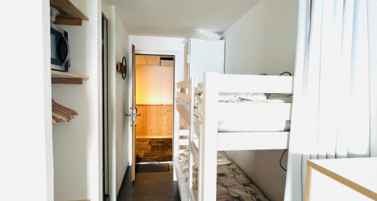 À LOUER - Appartement fonctionnel et lumineux avec balcon à Anzère image 12