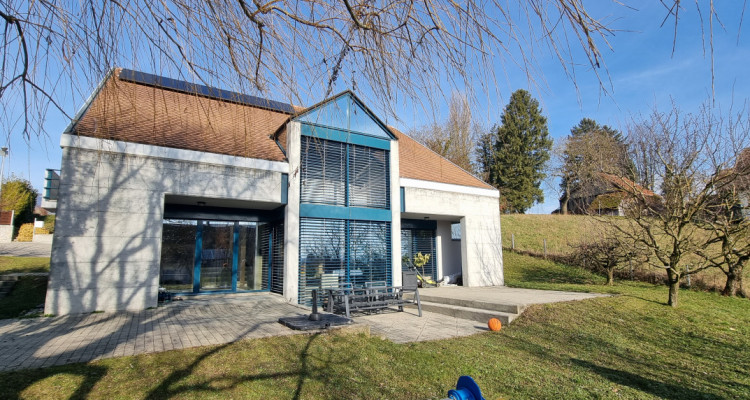 En exclusivité – Villa individuelle élégante aux hauts volumes image 2