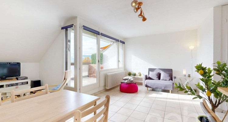 Charmant attique 2.5 pièces à Perly, lumineux et au calme image 2