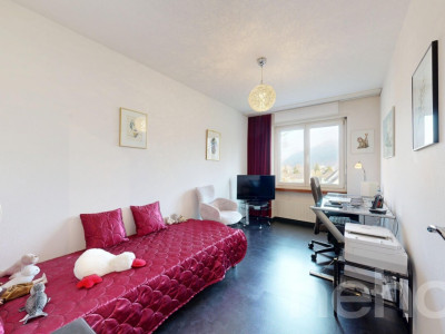 Helle 3.5 Zimmer-Wohnung mit Balkon und Garage in Schönenwerd image 7