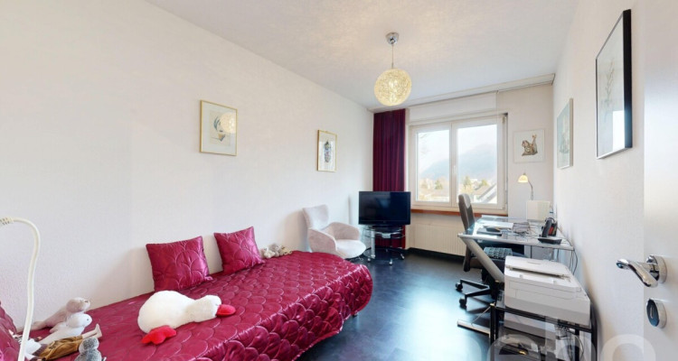 Helle 3.5 Zimmer-Wohnung mit Balkon und Garage in Schönenwerd image 7