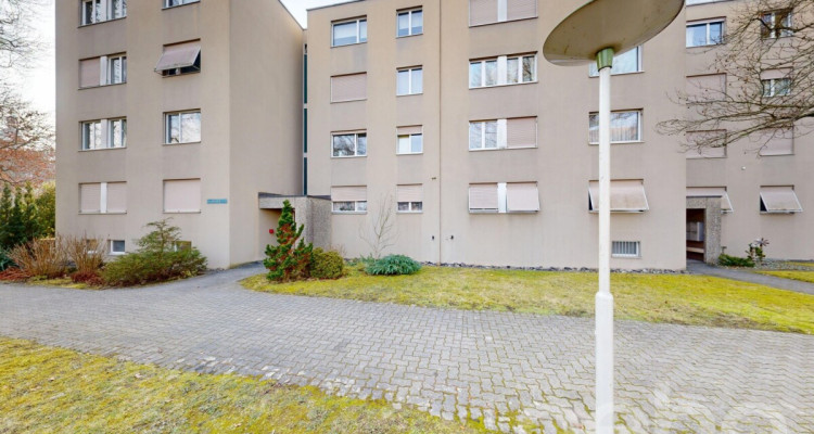 Helle 3.5 Zimmer-Wohnung mit Balkon und Garage in Schönenwerd image 11