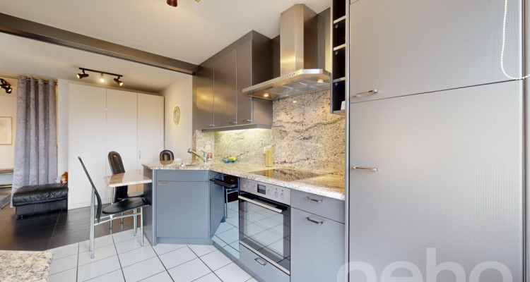 Helle 3.5 Zimmer-Wohnung mit Balkon und Garage in Schönenwerd image 12