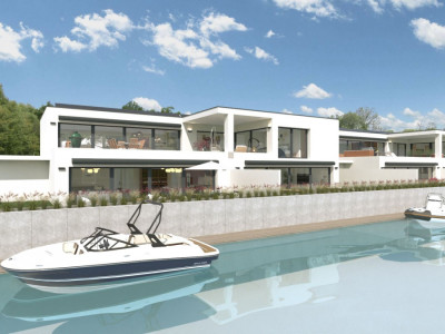 Immeuble au bord du lac de Neuchâtel image 1