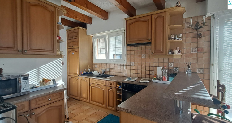 A VENDRE : Au cœur du beau village de Bramois, maison de 4.5 pièces en duplex. image 3