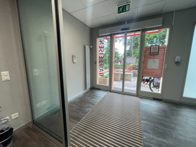 Arcade / Bureau à louer   image 3