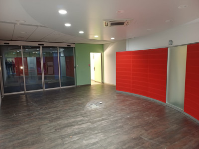 Arcade / Bureau à louer   image 11