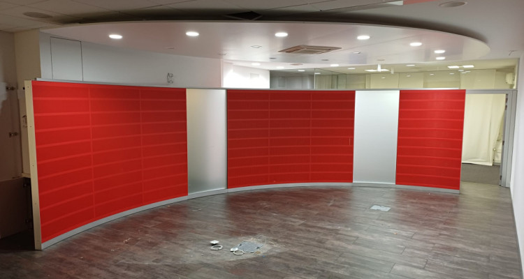 Arcade / Bureau à louer   image 2