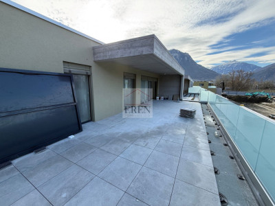 Spacieux attique 4,5 pièces avec terrasse panoramique de 63 m2 image 8