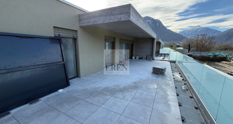 Spacieux attique 4,5 pièces avec terrasse panoramique de 63 m2 image 8