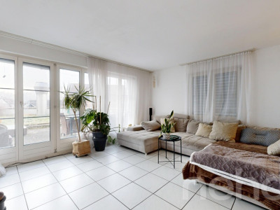 Zuhause ankommen: Grosszügige Maisonettewohnung mit Terrasse image 2