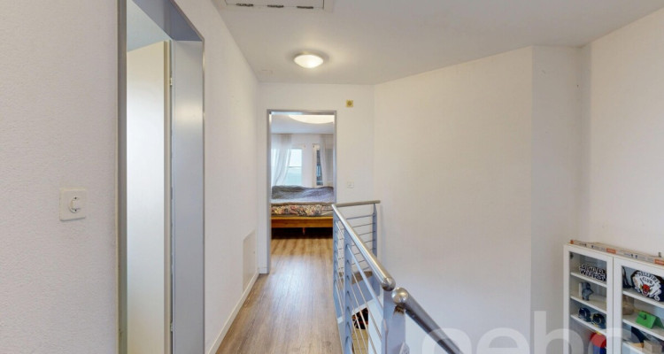 Zuhause ankommen: Grosszügige Maisonettewohnung mit Terrasse image 9