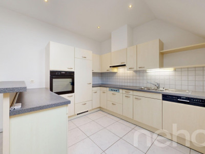 Sonnendurchflutete 3.5-Zimmer Dachgeschosswohnung mit Weitblick image 3