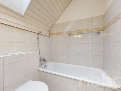 Sonnendurchflutete 3.5-Zimmer Dachgeschosswohnung mit Weitblick image 8