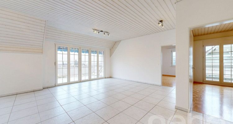 Sonnendurchflutete 3.5-Zimmer Dachgeschosswohnung mit Weitblick image 4