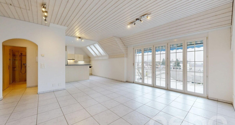 Sonnendurchflutete 3.5-Zimmer Dachgeschosswohnung mit Weitblick image 12