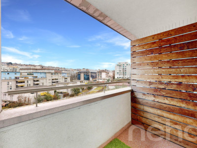 Très bel attique traversant avec balcons et 1 place de parking image 8