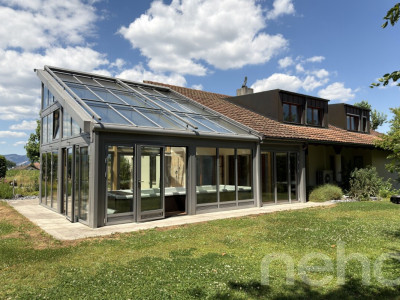 Grosses Einfamilienhaus mit Garten, Wintergarten und viel Potenzial image 1