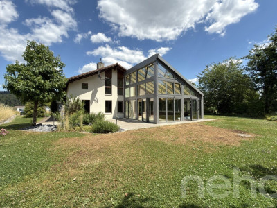 Grosses Einfamilienhaus mit Garten, Wintergarten und viel Potenzial image 1